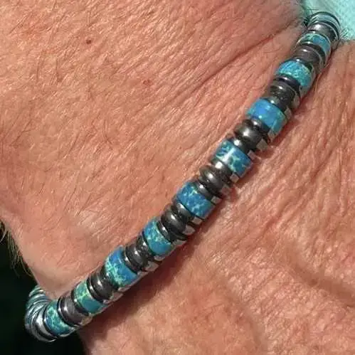 Armband Jackson met platte kralen Agaath blauw gemêleerd 6 mm en Hematiet