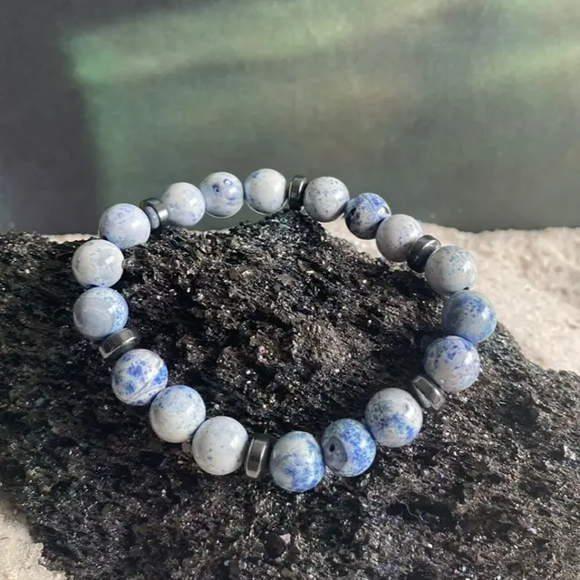 Armband Sensation licht blauw 10mm met Hematiet