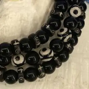 Armband 3 delig zwart wit Tibetaanse kralen van Agaat en Black Onyx